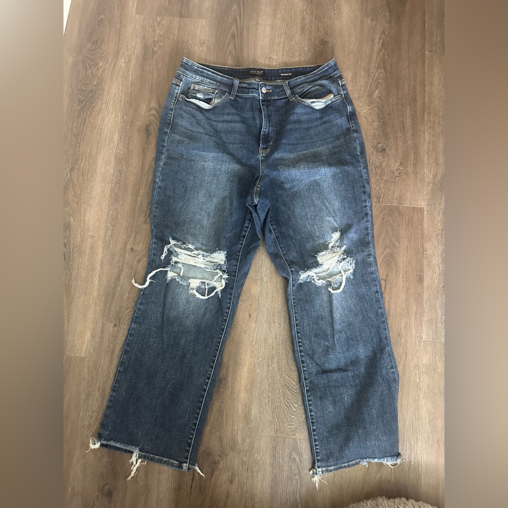 Judy Blue Dark Wash Straight Fit Jeans with On-Trend Distressing